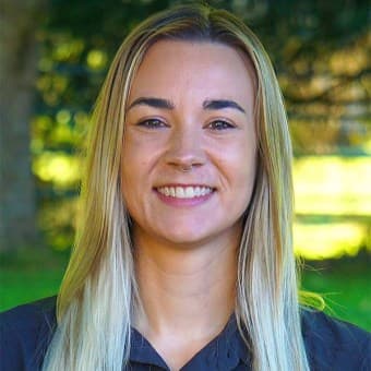 Dr. Ellie Clow-Nutile Dr. Ellie Clow-Nutile